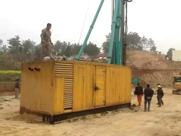 申扎如何判断水冷式机油散热器密封件是否需要更换?